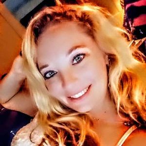 Meet your Posher, Casey rae